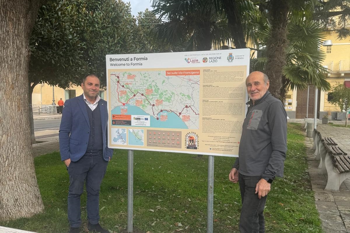 Formia, valorizzata la via Francigena, installata la nuova tabellazione a disposizione dei viandanti.