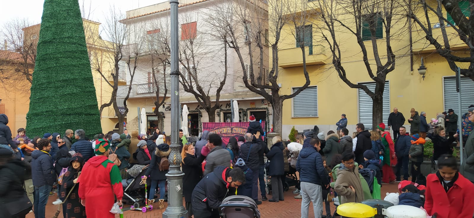 Grottaferrata, chiuse le iniziative per le festività natalizie con il festival teatrale e la Befana in piazza